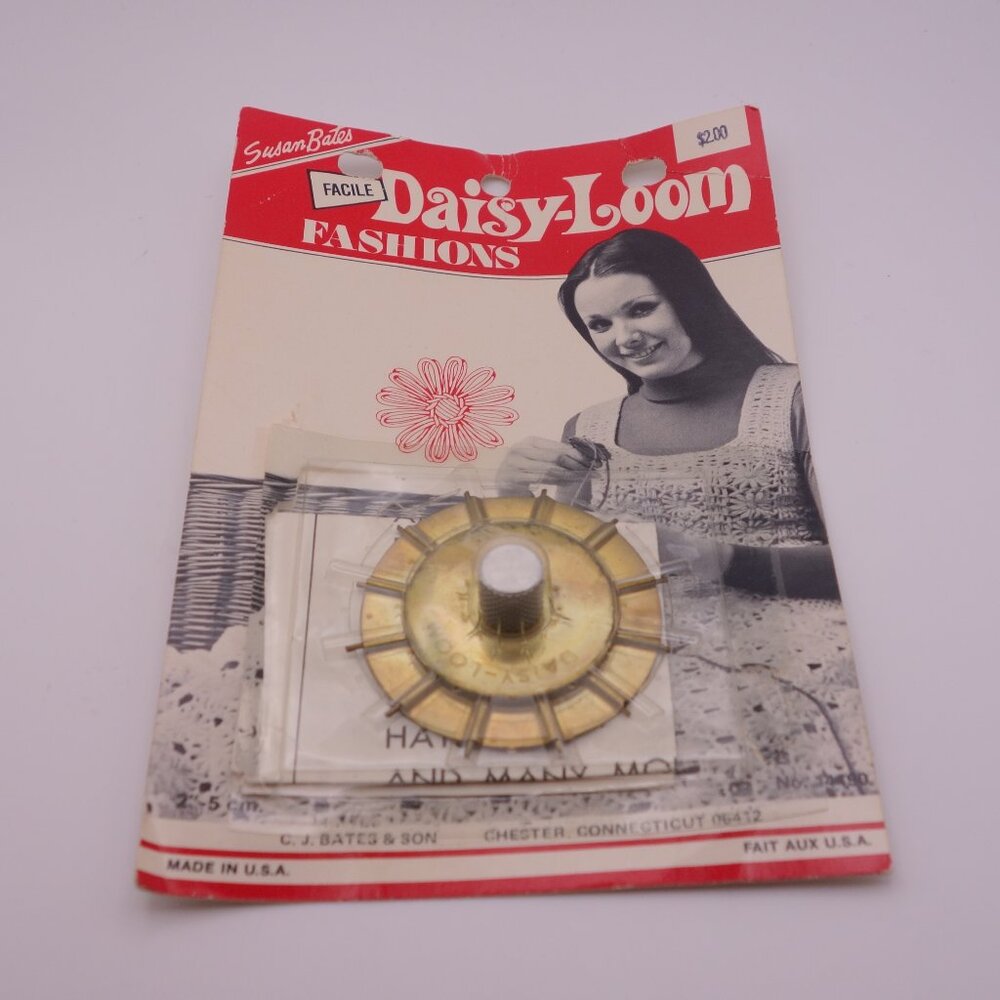Vintage Susan Bates Daisy-Loom Fashions with Directions & Original Packaging